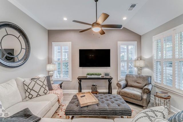 329 Kempton Lane, Dalton, GA 30721