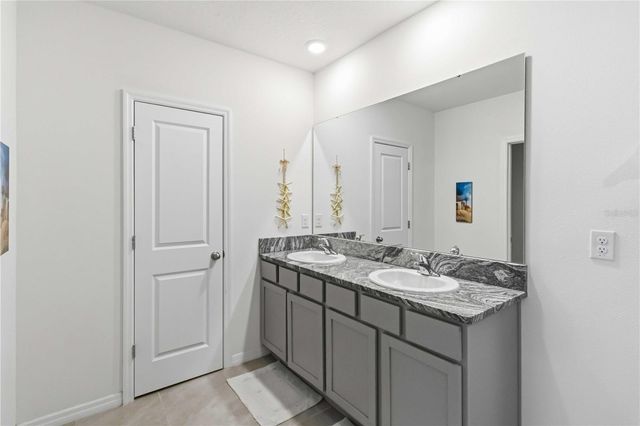 8354 HARDY BAY LOOP, Wesley Chapel, FL 33545