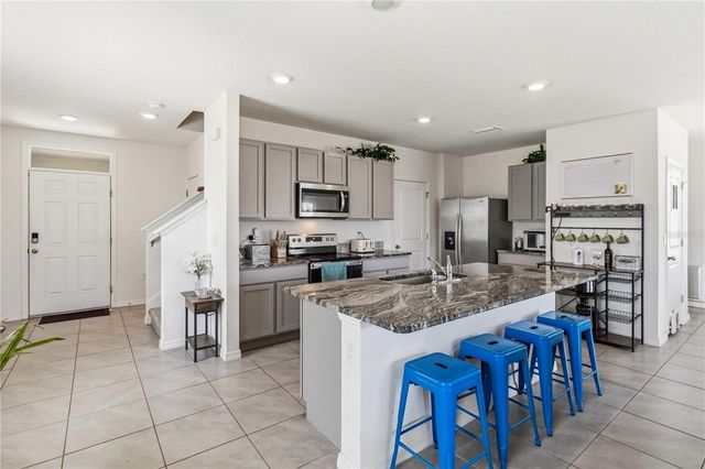 8354 HARDY BAY LOOP, Wesley Chapel, FL 33545