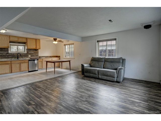 505 2nd Ave, Deer Trail, CO 80105
