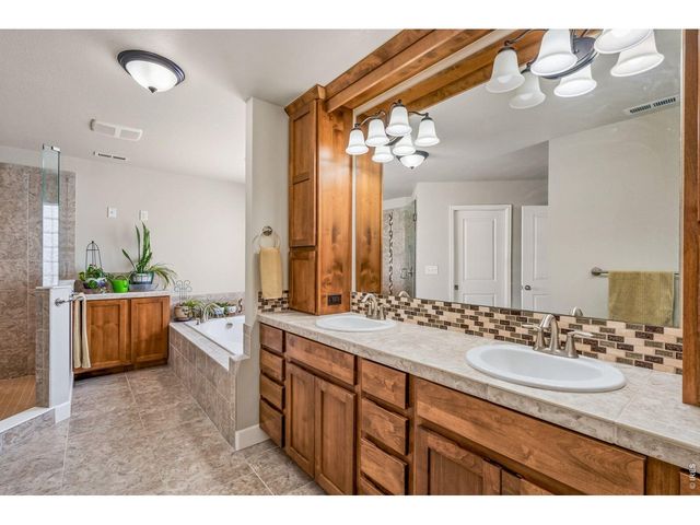 7108 Housmer Park Dr, Fort Collins, CO 80525