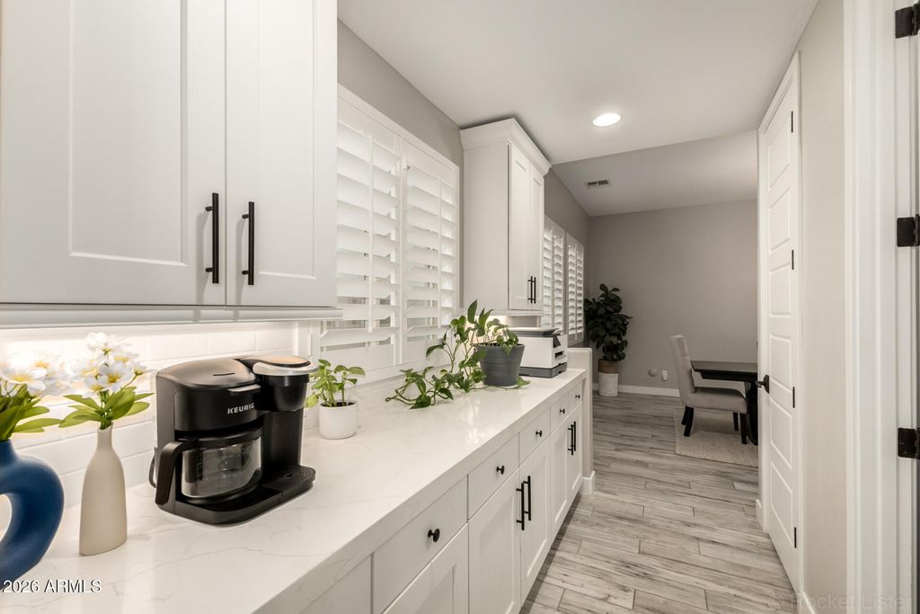 Image 12 of property listing at 2285 E ATHENA Avenue, Gilbert, AZ 85297