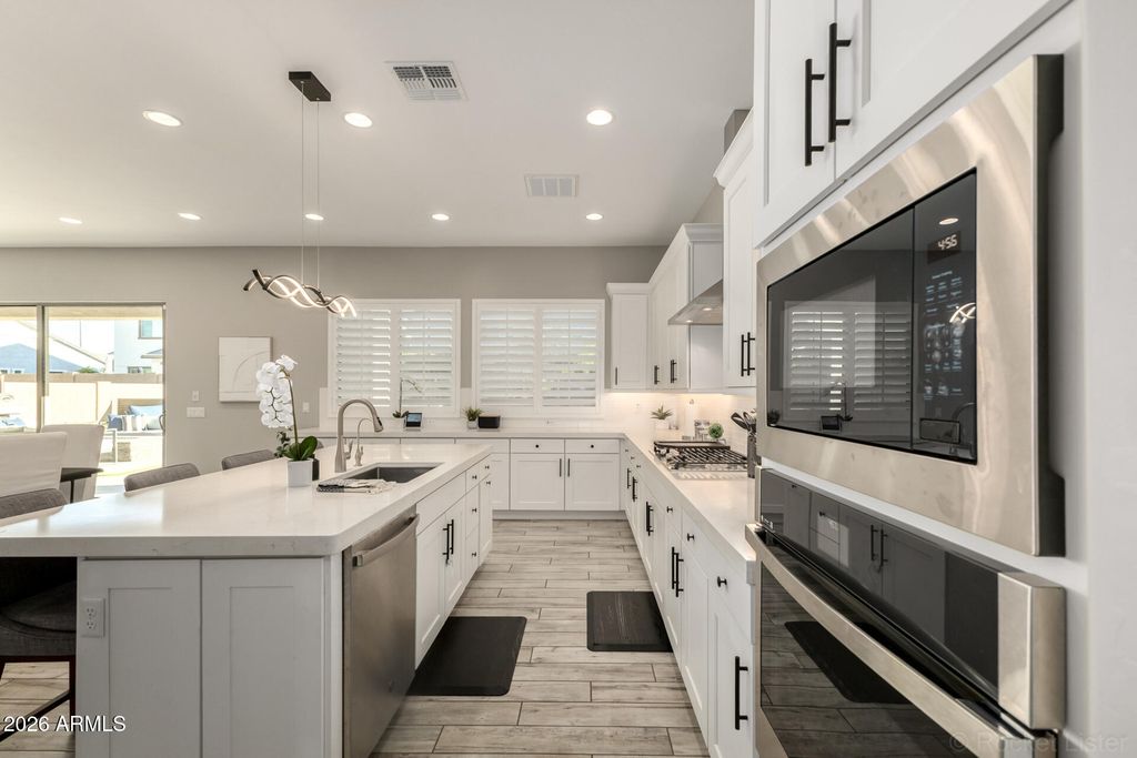 Image 13 of property listing at 2285 E ATHENA Avenue, Gilbert, AZ 85297