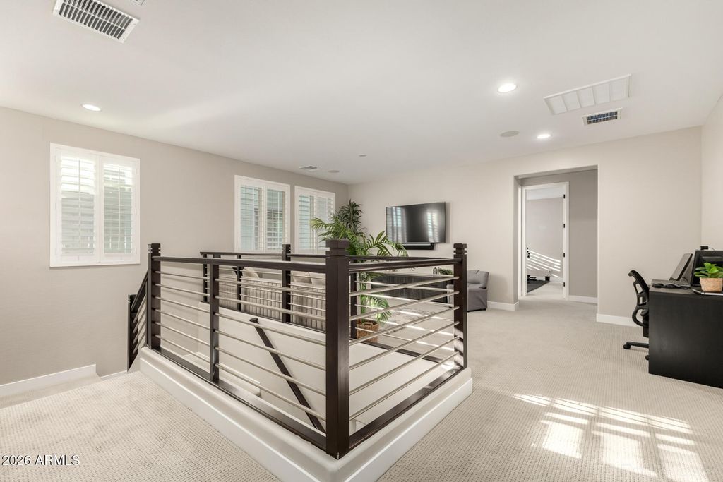 Image 17 of property listing at 2285 E ATHENA Avenue, Gilbert, AZ 85297