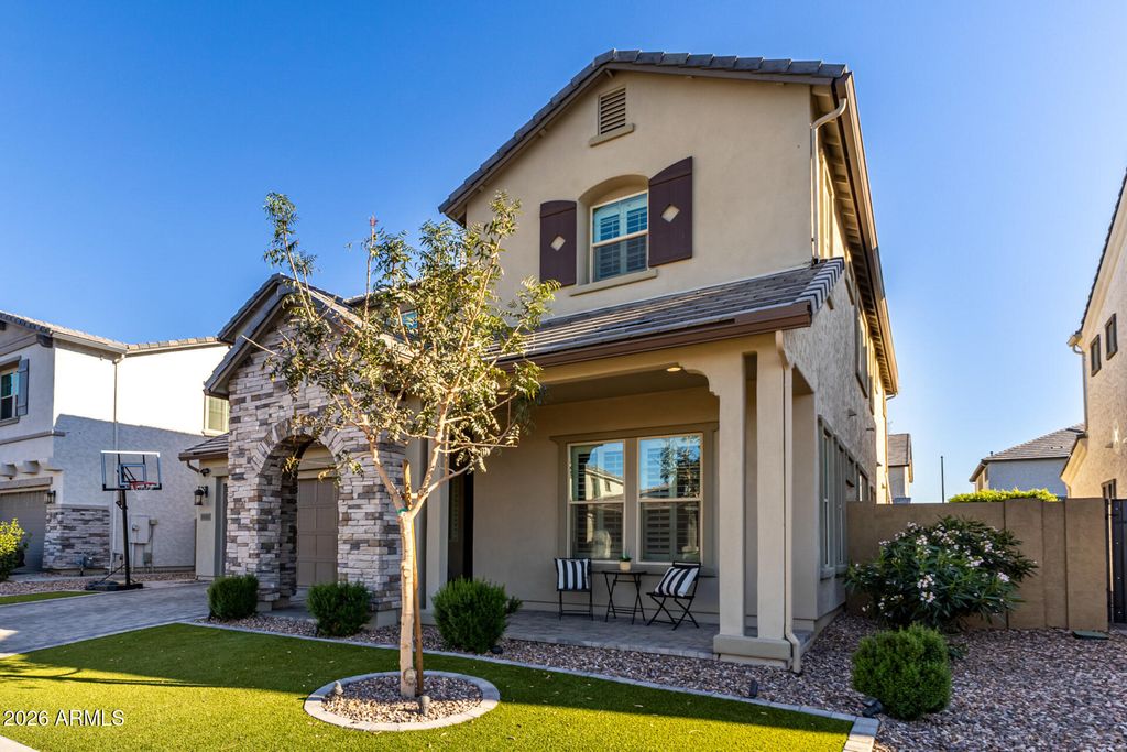 Image 2 of property listing at 2285 E ATHENA Avenue, Gilbert, AZ 85297