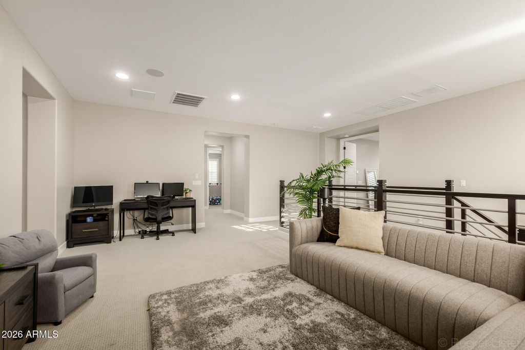 Image 21 of property listing at 2285 E ATHENA Avenue, Gilbert, AZ 85297