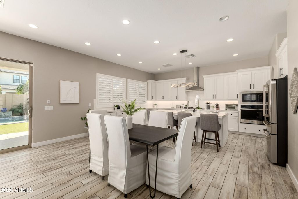 Image 8 of property listing at 2285 E ATHENA Avenue, Gilbert, AZ 85297