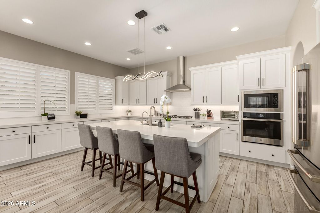 Image 9 of property listing at 2285 E ATHENA Avenue, Gilbert, AZ 85297