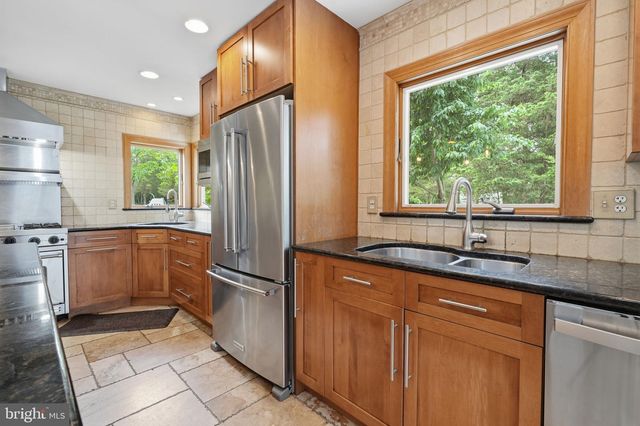 136 ROCKTOWN-LAMB RD, Lambertville, NJ 08530