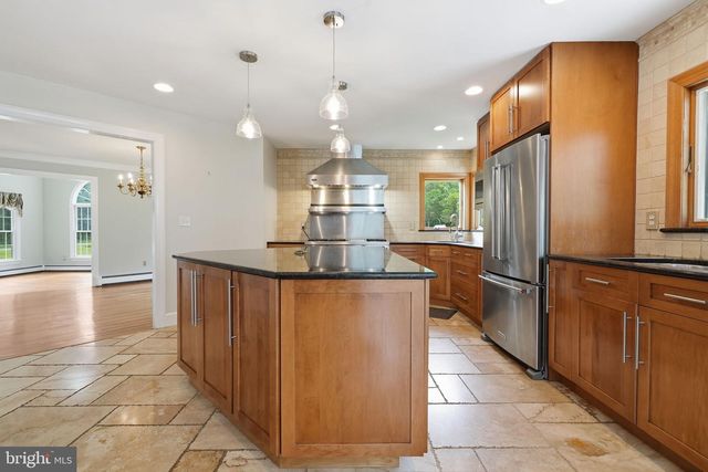 136 ROCKTOWN-LAMB RD, Lambertville, NJ 08530