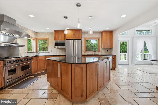 136 ROCKTOWN-LAMB RD, Lambertville, NJ 08530