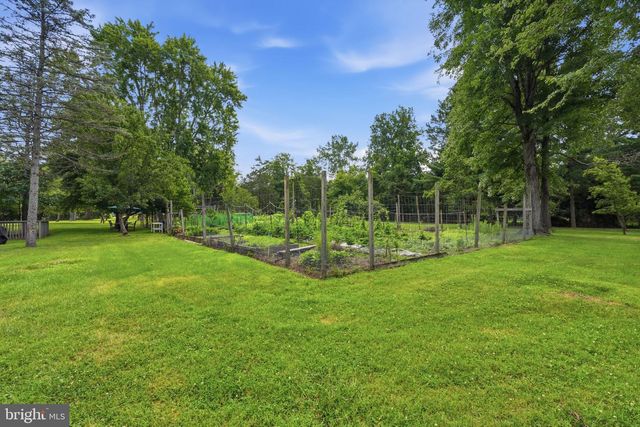 136 ROCKTOWN-LAMB RD, Lambertville, NJ 08530