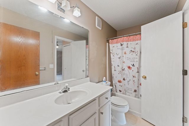 15816 Fleet Trail 237, Apple Valley, MN 55124