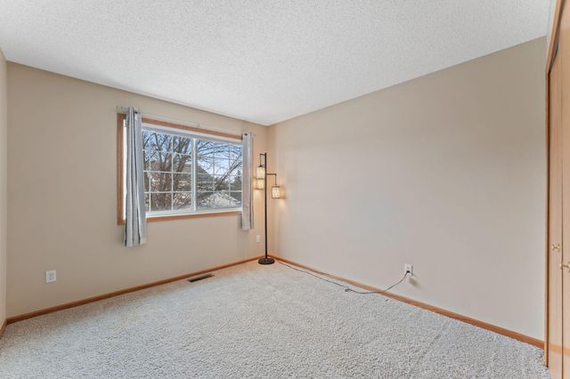 15816 Fleet Trail 237, Apple Valley, MN 55124