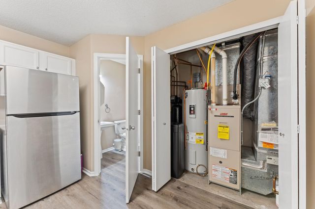 15816 Fleet Trail 237, Apple Valley, MN 55124