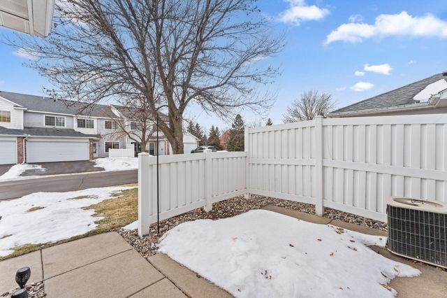 15816 Fleet Trail 237, Apple Valley, MN 55124