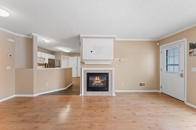 15816 Fleet Trail 237, Apple Valley, MN 55124