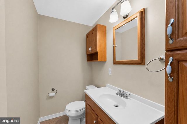 913 SEMINARY ST, Pennsburg, PA 18073