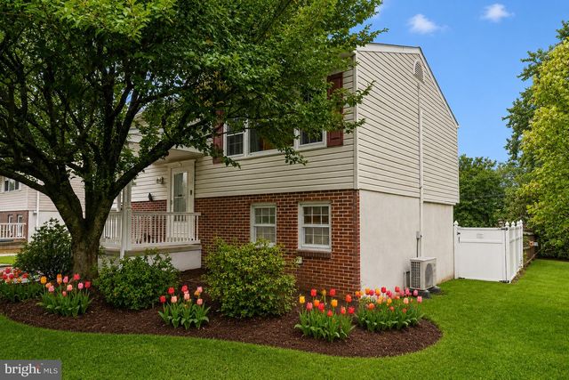 913 SEMINARY ST, Pennsburg, PA 18073