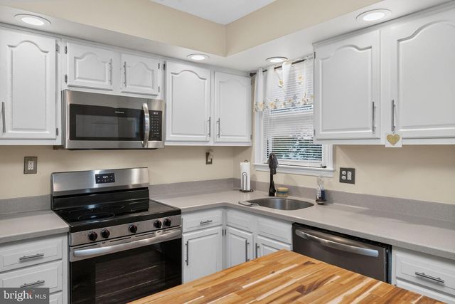 913 SEMINARY ST, Pennsburg, PA 18073