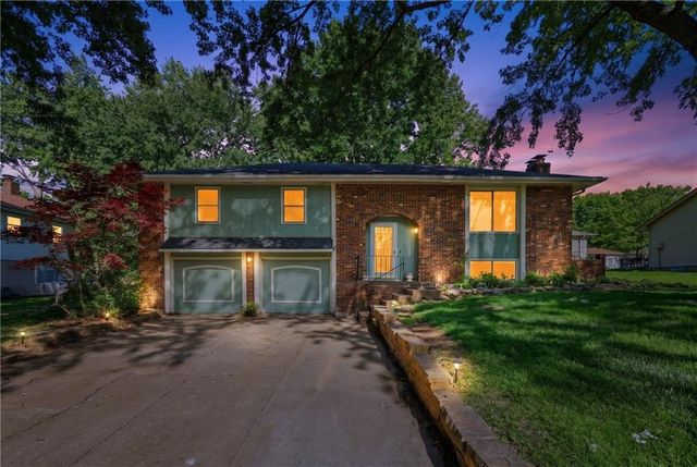2409 SW 2nd Street Terrace, Blue Springs, MO 64014