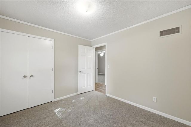2409 SW 2nd Street Terrace, Blue Springs, MO 64014