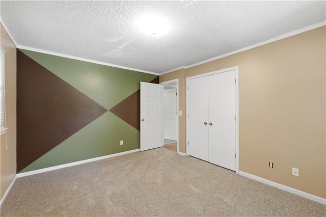 2409 SW 2nd Street Terrace, Blue Springs, MO 64014