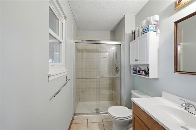 2409 SW 2nd Street Terrace, Blue Springs, MO 64014