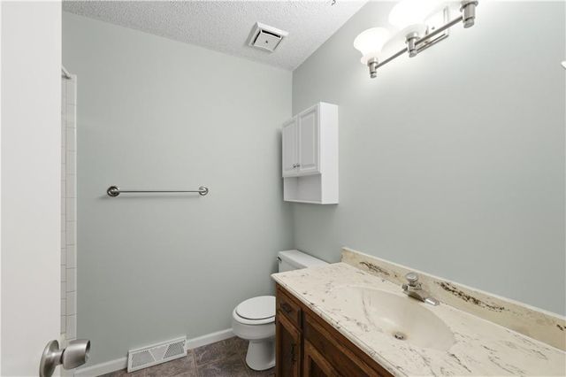2409 SW 2nd Street Terrace, Blue Springs, MO 64014