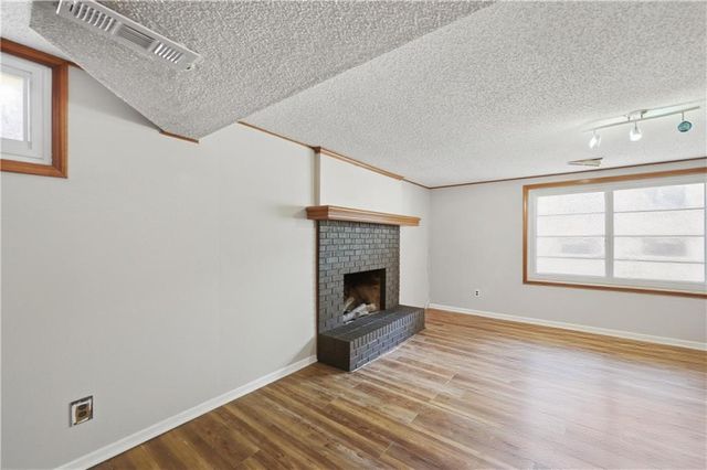 2409 SW 2nd Street Terrace, Blue Springs, MO 64014