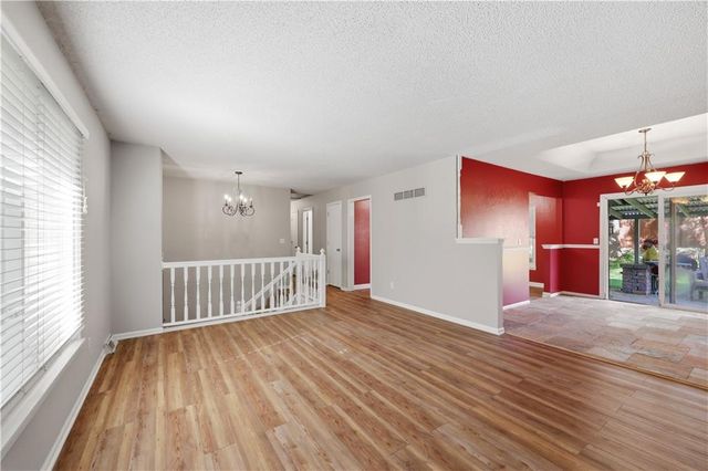 2409 SW 2nd Street Terrace, Blue Springs, MO 64014