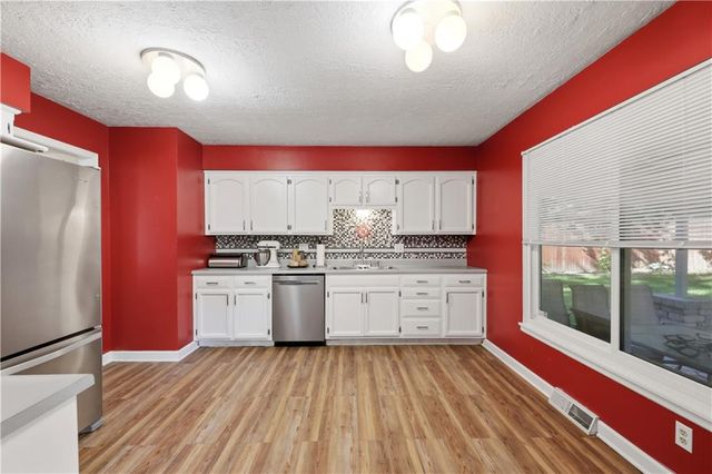 2409 SW 2nd Street Terrace, Blue Springs, MO 64014