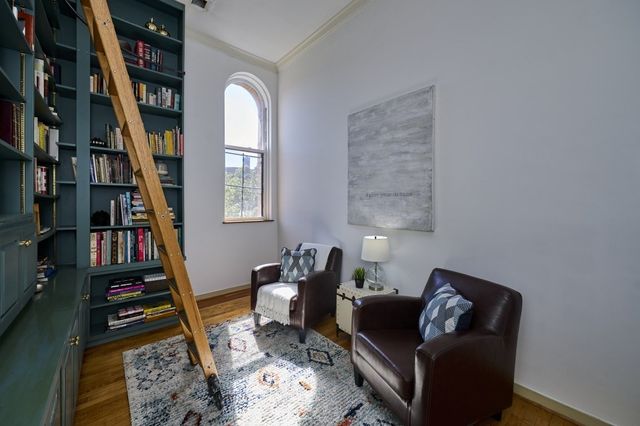 145 Saint Botolph St 24, Boston, MA 02115