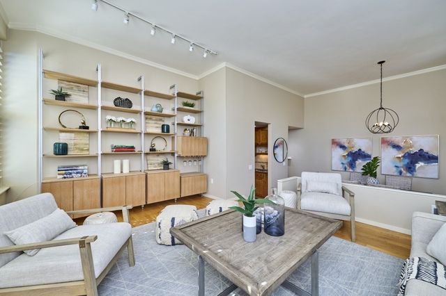 145 Saint Botolph St 24, Boston, MA 02115