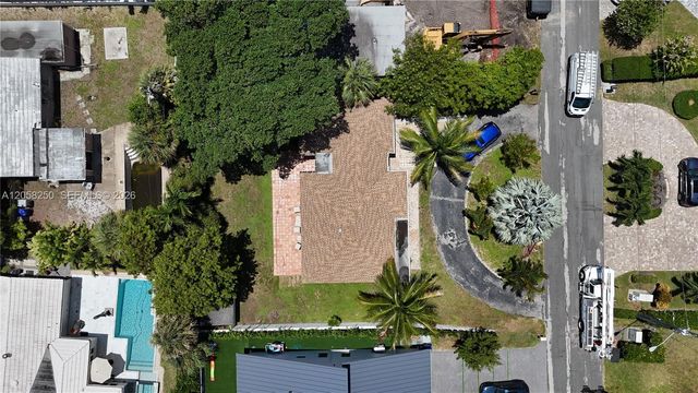 3208 Beacon St, Pompano Beach, FL 33062