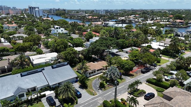 3208 Beacon St, Pompano Beach, FL 33062