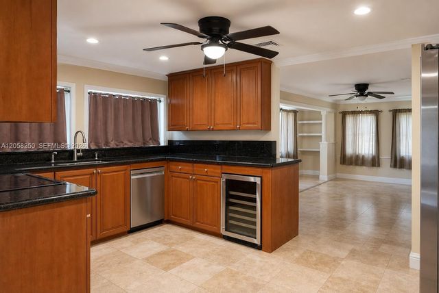 3208 Beacon St, Pompano Beach, FL 33062