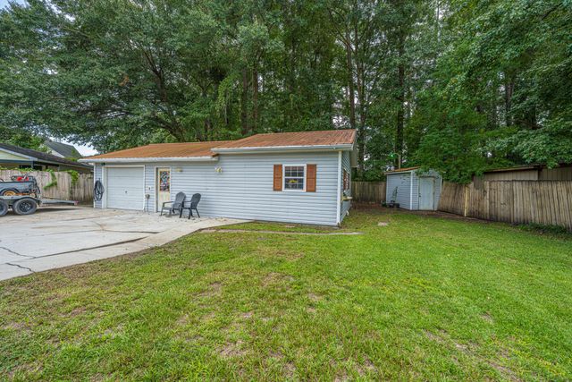 120 Trestlewood Drive, Summerville, SC 29486