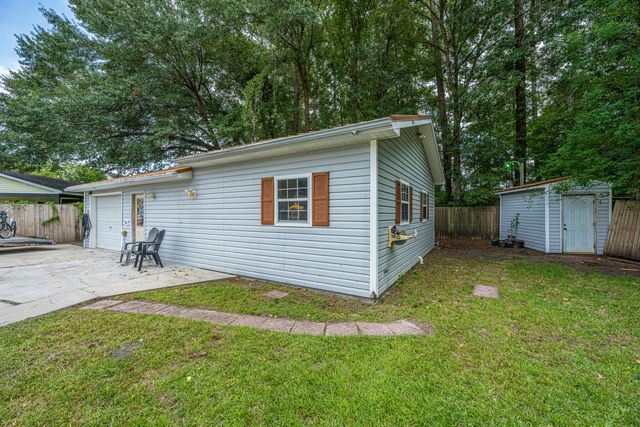 120 Trestlewood Drive, Summerville, SC 29486