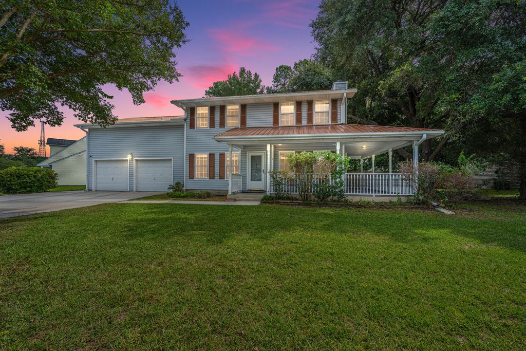 120 Trestlewood Drive, Summerville, SC 29486