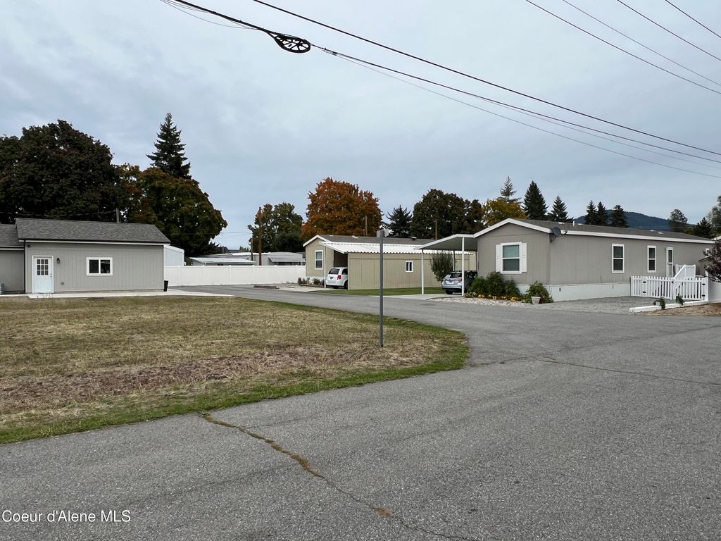 578 W Lake City Ln, Coeur d'Alene, ID 83815 photo 22