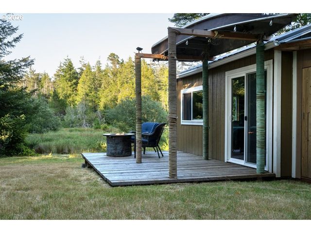 88190 DEW VALLEY Ln, Bandon, OR 97411