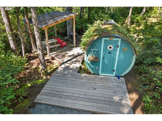 88190 DEW VALLEY Ln, Bandon, OR 97411