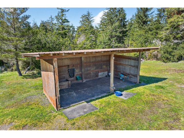 88190 DEW VALLEY Ln, Bandon, OR 97411