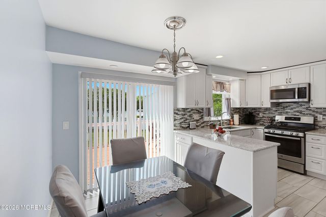 7 N Devon Drive, Manalapan, NJ 07726