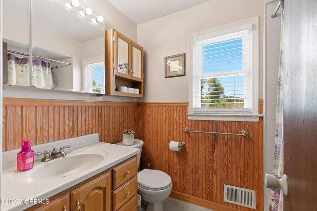 7 N Devon Drive, Manalapan, NJ 07726