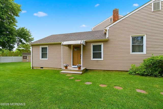 7 N Devon Drive, Manalapan, NJ 07726