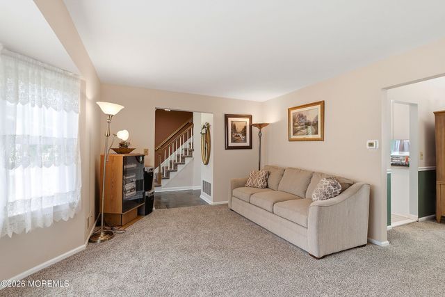 7 N Devon Drive, Manalapan, NJ 07726