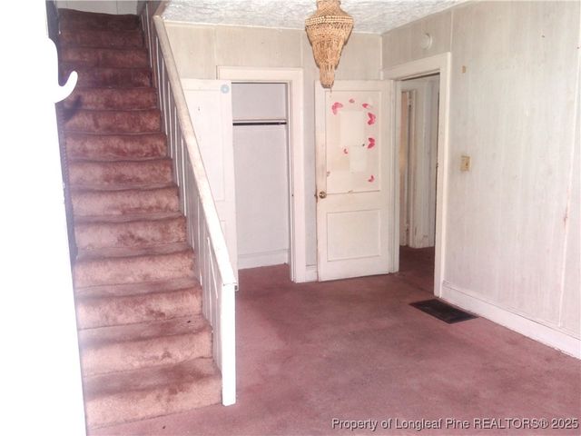 214 S Windsor Drive, Fayetteville, NC 28301