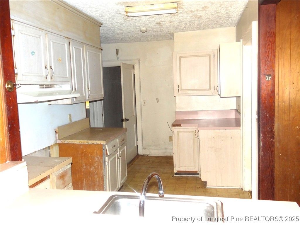 214 S Windsor Drive, Fayetteville, NC 28301 — photo 6